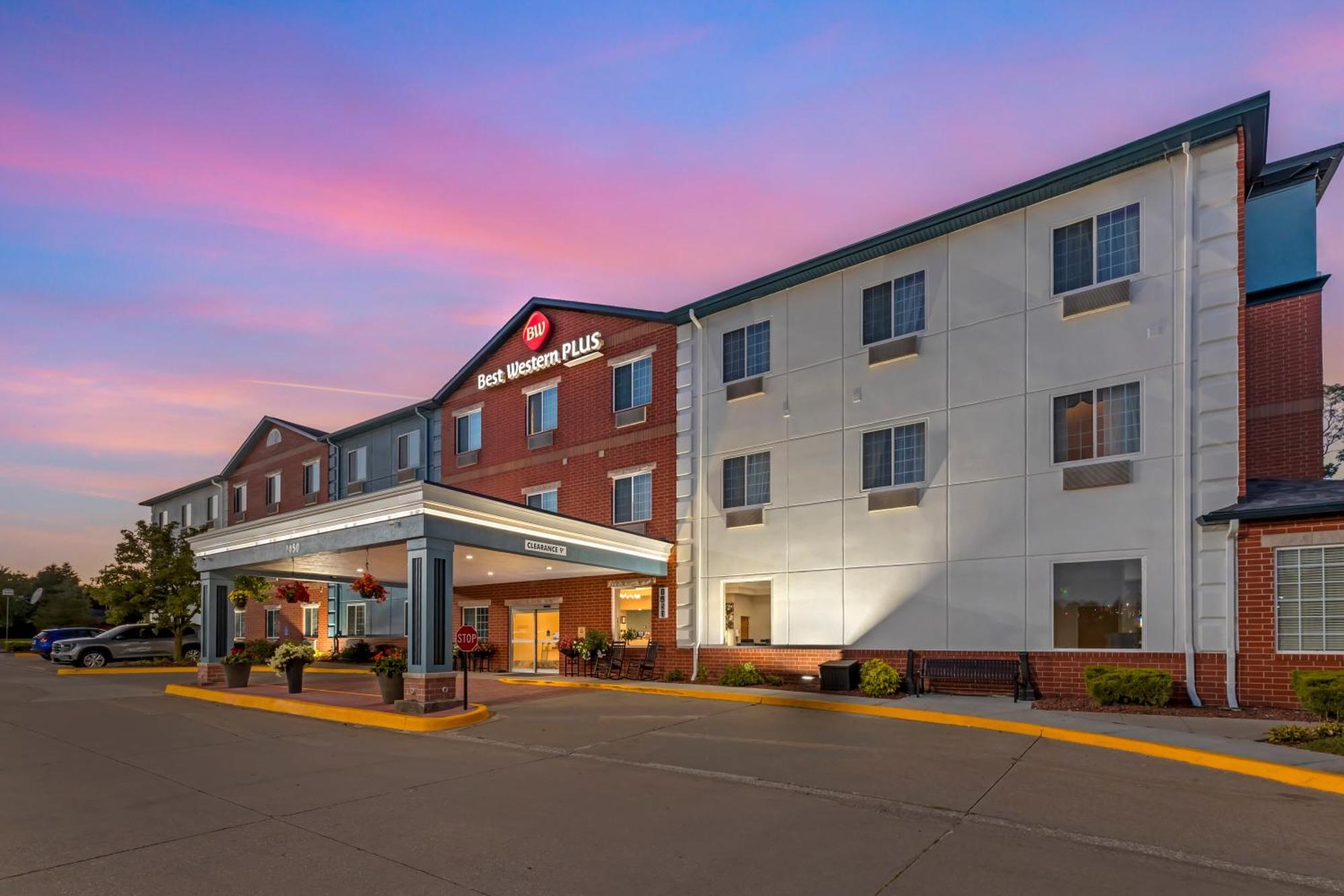Best Western Plus Des Moines West Inn & Suites Clive Eksteriør bilde