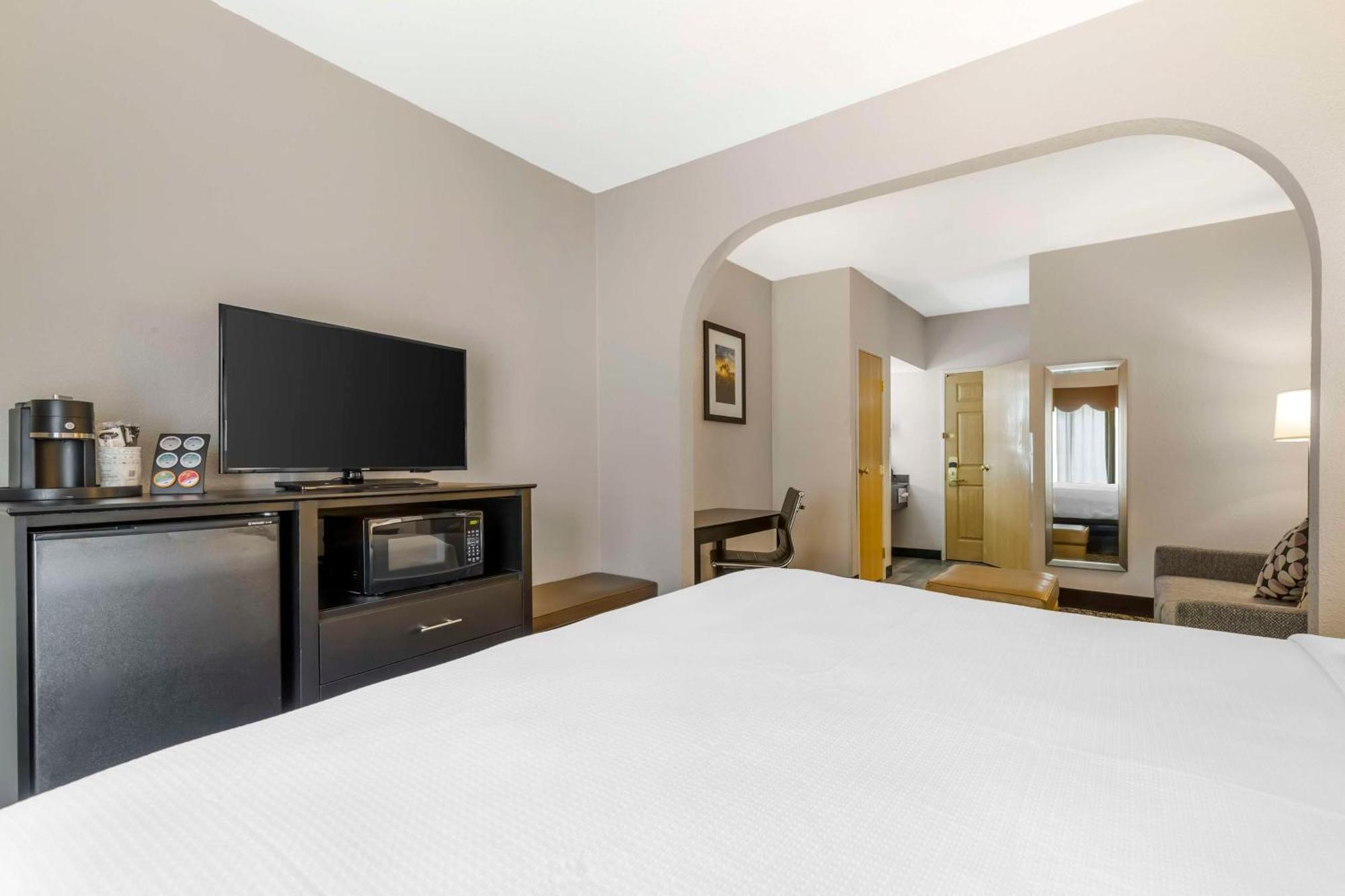 Best Western Plus Des Moines West Inn & Suites Clive Eksteriør bilde